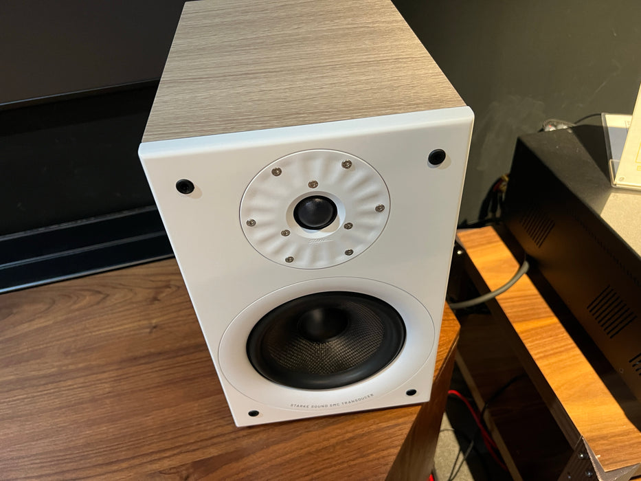 Starke Sound Beta7 Speaker (Pair) 7“ BookShelf (Oak Ebony Black / Euro Oak White / Aoki Flaxen Grey)